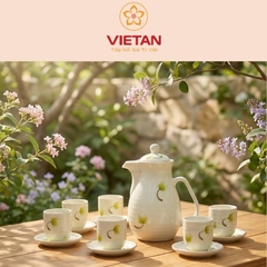 Bộ ấm tích sứ trắng họa tiết hoa cúc vàng vẽ tay Bát Tràng
