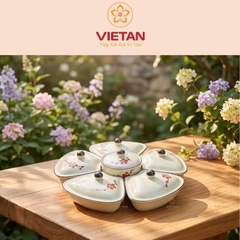 Khay mứt sứ Bát Tràng dáng bông hoa khay gỗ họa tiết hoa đào đỏ