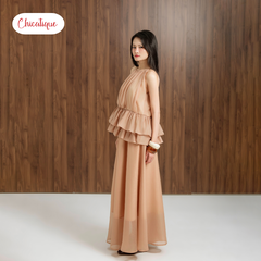 Set áo kiểu cổ yếm kèm váy Chicatique Becka chất tơ Hàn hai lớp bồng bềnh