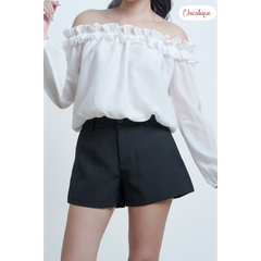 Quần short nữ thiết kế Chicatique Alice chất Carolan Hàn dày dặn đứng form tôn dáng có lót lụa thoải mái