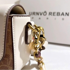 Túi Đeo Chéo và Đeo Vai HUYNBI-A05 2 Dây phối Khăn Lụa Kích thước 22cm cho Nữ - Bag (KÈM HỘP) Kem