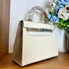 K5_Túi Xách Đi Tiệc Nữ Kelly Da Bò Thật size 25cm Khóa Bạc KÈM HỘP- HUỲNH BI Luxury Bag Kem