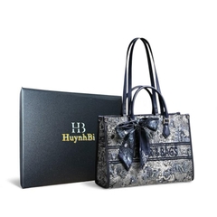 Q9_Túi Tote Nữ Da Bò Hoạ Tiết Thêu, Có Dây Đeo Vai Kích Thước 35x26x13 Kèm Hộp Xịn- HuynhBi Bag