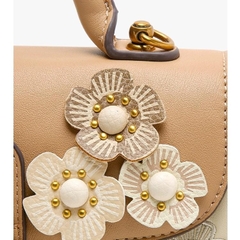 Túi Xách Nữ Da bò HUỲNHBI-D45 Đính Hoa Sang Trọng Kích Thước 21cm Bag Da hersani, túi đi tiệc sang trọng Hoa Len Kem