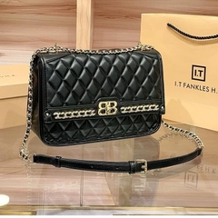 H1_Túi Đeo Vai Đeo Chéo Nữ Chất Liệu Da Bò, Nắp Viền Titan Không Gỉ Khảm Đá - HUỲNH BI luxury Bag Kem