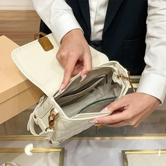 O6_Túi Cốp Nữ Da Bò Thật Trần Hoạ Tiết, Khoá Đồng Không Gỉ, Kích thước 22cm - HuynhBi