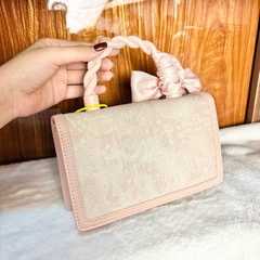 G2_Túi Xách Nữ Da Bò Dập Họa Tiết [Kèm Khăn Lụa] - 20x15x7cm Hoa Bag Hồng Kem