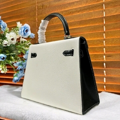 K5_Túi Xách Đi Tiệc Nữ Kelly Da Bò Thật size 25cm Khóa Bạc KÈM HỘP- HUỲNH BI Luxury Bag Kem
