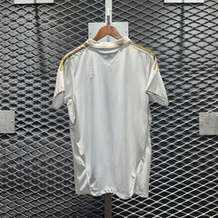 ÁO BÓNG ĐÁ REAL MADRID 2011/12 SÂN NHÀ (In ấn note vào ghi chú đơn hàng, tên số 70k, patch C1 60K)