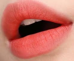 Khử thâm môi kết hợp ủ dưỡng (Detox + Collagen)