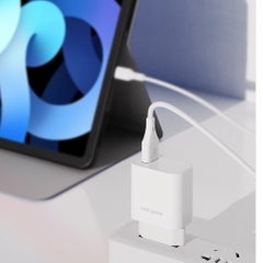 Củ sạc nhanh Rockspace T48 Pro 1 cổng USB 18W hỗ trợ sạc nhanh cho Samsung, Huawei,Oppo,Vsmart - Hàng chính hãng