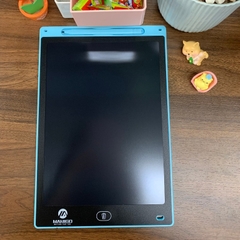 Bảng vẽ viết tự xoá thông minh đa sắc Manigo KS0120-2 12 inch màn hình LCD bảo vệ mắt cho trẻ em BH 1 năm