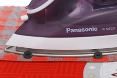 Bàn ủi hơi nước Panasonic NI-M300TVRA 1800W