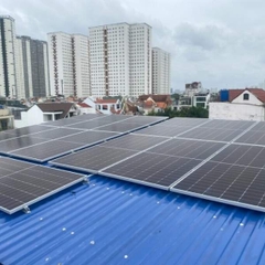 Tấm Pin Năng Lượng Mặt Trời Trina 715W 2 Mặt Kính Chính Hãng