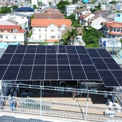 Tấm Pin Năng Lượng Mặt Trời Trina 715W 2 Mặt Kính Chính Hãng