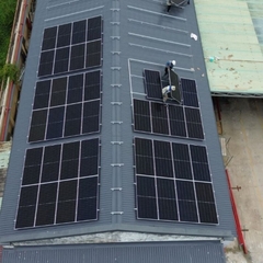 Tấm Pin Năng Lượng Mặt Trời Jinko 610W 2 Mặt Kính Chính Hãng