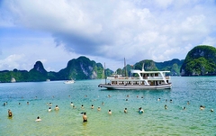 🌊 WEGOHALONG 하롱베이 6시간 당일 크루즈 –  (차량- 입장권- 중식- 가이드 포함)