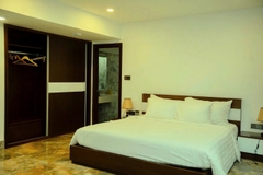 H0.8– 플라밍고 프라이빗 풀빌라 (5베드룸, 넓은 정원 포함)