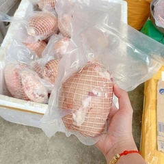 Bắp giò heo rút xương bó chỉ 1kg