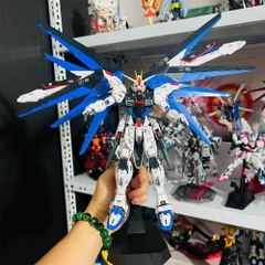 Mô hình MG Master Grade Freedom 2.0 - Kèm đế + Decal nước