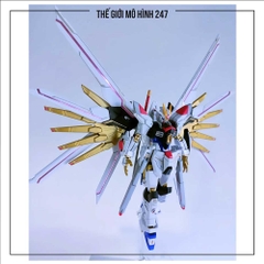 Mô Hình Gundam HG 250 Mighty Strike Freedom Fighter (Tặng đế + Decal nước)