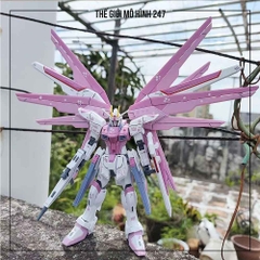 Mô hình Gundam Sakura Hồng Free Strike 2.0 HG 1/144 (Tặng decal nước + đế)