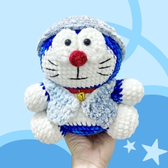 Doraemon móc len dáng ngồi có trang phục