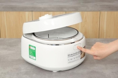 Nồi cơm điện tử Panasonic 1 lít SR-DK104WRA