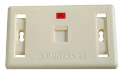 Ổ cắm mạng âm tường phẳng 1 cổng có nắp che bụi CommScope
