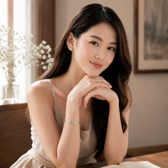 Bông tai bạc 925 đính moissanite dáng tam giác – tinh gọn và dịu sáng | Hải Hà Jewelry
