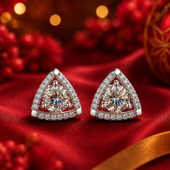 Bông tai bạc 925 đính moissanite dáng tam giác – tinh gọn và dịu sáng | Hải Hà Jewelry