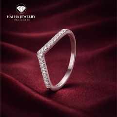Nhẫn viền đá dáng công – Điểm nhấn lặng lẽ cho cảm xúc riêng | Hải Hà Jewelry