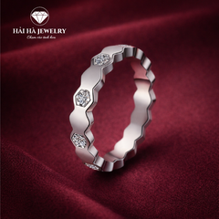 Nhẫn viền lục giác cách nhịp – Vững vàng trong sự khác biệt | Hải Hà Jewelry