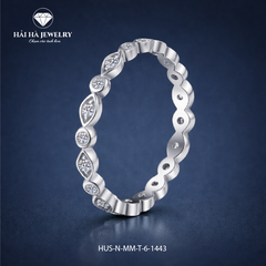 Nhẫn moissanite oval nối tiếp – Nhịp cảm xúc liền mạch | Hải Hà Jewelry