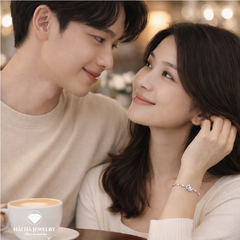 Vòng tay Trăng sao & ngọc trai – Ánh sáng dịu của những điều thầm lặng | Hải Hà Jewelry