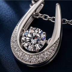 Dây chuyền bạc 925 đính moissanite dáng móng ngựa | Hải Hà Jewelry