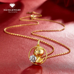 Dây chuyền con giáp tuổi Tỵ bạc mạ vàng – Giữ một chiều sâu tĩnh lặng và rất riêng | Hải Hà Jewelry