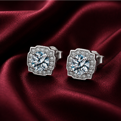 Bông tai bạc 925 đính moissanite 0,5 carat – dáng vuông viền đá cổ điển