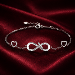 Vòng tay bạc vô cực gắn kết – Ở lại cùng nhau, theo cách bền lâu | Hải Hà Jewelry