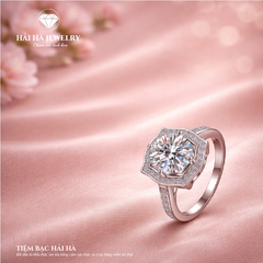 Nhẫn nữ bạc 925 moissanite 1 carat halo viền gợn sóng – thân nửa đính đá