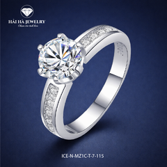 Nhẫn nữ bạc 925 moissanite tròn – thân thẳng đính đá rãnh thanh lịch