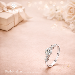 Nhẫn nữ bạc 925 moissanite dáng bất đối xứng – điểm sáng mềm mại, đeo lên tay rất duyên