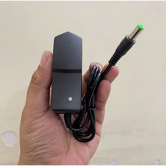 Sạc pin máy bắn cốt và máy cân mực cân bằng laze 5V-2A