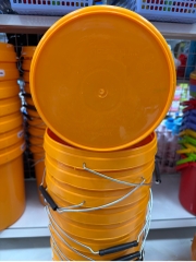 Thùng Bê, Xô Nhựa Vàng 10L Nguyên Ba , Dầy Nặng (3)