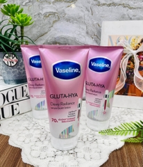 Sữa Dưỡng Thể VASELINE GLUTA-HYA Hồng 70X Dưỡng Da Sáng Rạng Rỡ 300ml (Ko áp dụng giảm 10%)