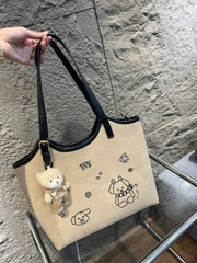 TÚI CÔNG SỞ GẤU THÊU KÈM CHARM GẤU (10)