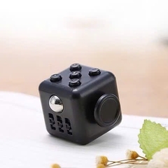 Đồ Chơi Khối Rubik Giúp Giảm Căng Thẳng Cho Người Lớn Và Trẻ Em (3)