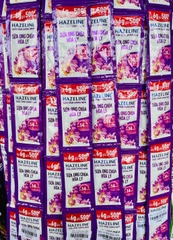 DÂY 12 GÓI SỮA TẮM HAZELINE ONG CHÚA HOA LY
