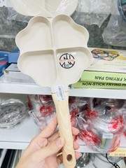 CHẢO CHỐNG DÍNH 4 NGĂN TRÁI TIM XỊN(14)