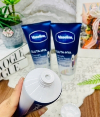 Sữa Dưỡng Thể VASELINE GLUTA-HYA Xanh 70X Ban Đêm 300ml (Ko áp dụng giảm 10%)